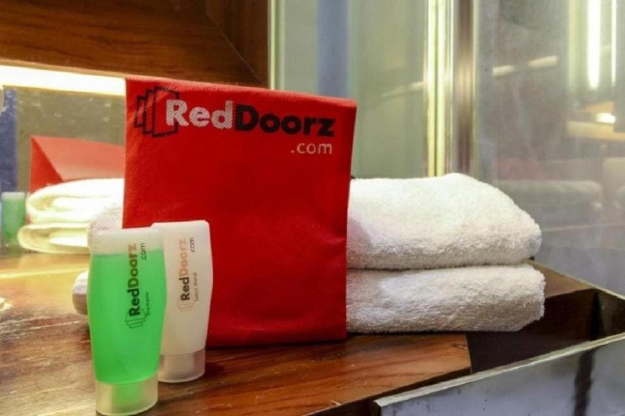Reddoorz Syariah @ Griya Shanta Malang Bagian luar foto